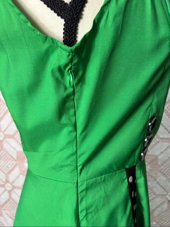 Green & Polka Dot Fit & Flare Dress Sz Sm - Picture 8 of 10
